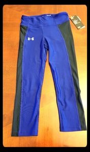 NWT  Under Armour heat gear capris - xs